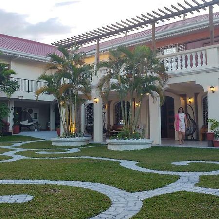 Hotel Casa Familya Batac Exterior foto
