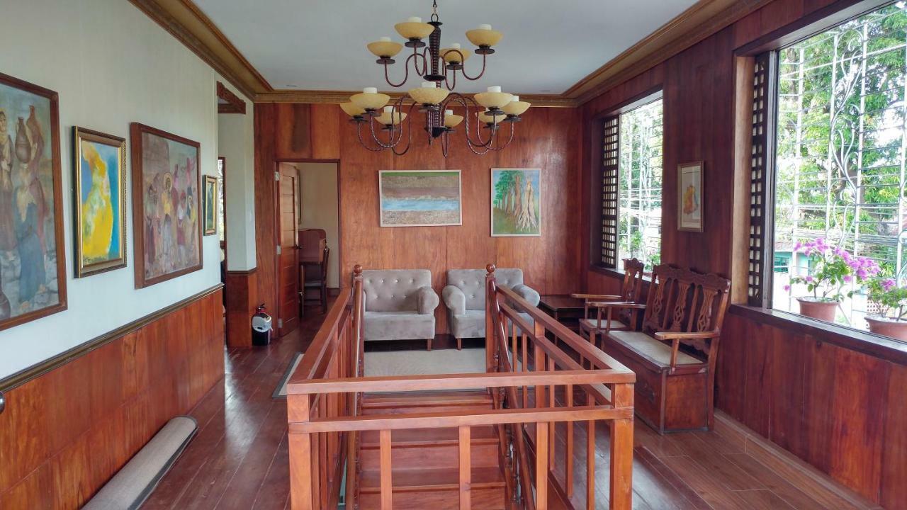 Hotel Casa Familya Batac Exterior foto